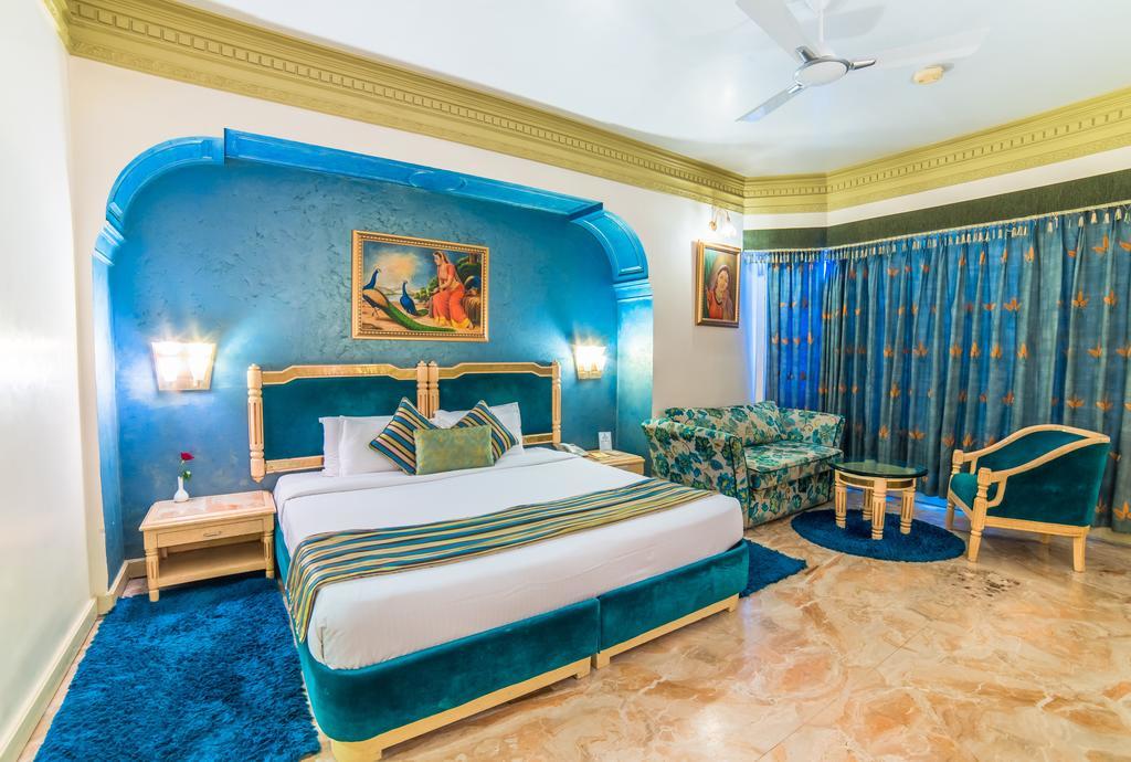 Hotel Hillock Маунт Абу Екстериор снимка
