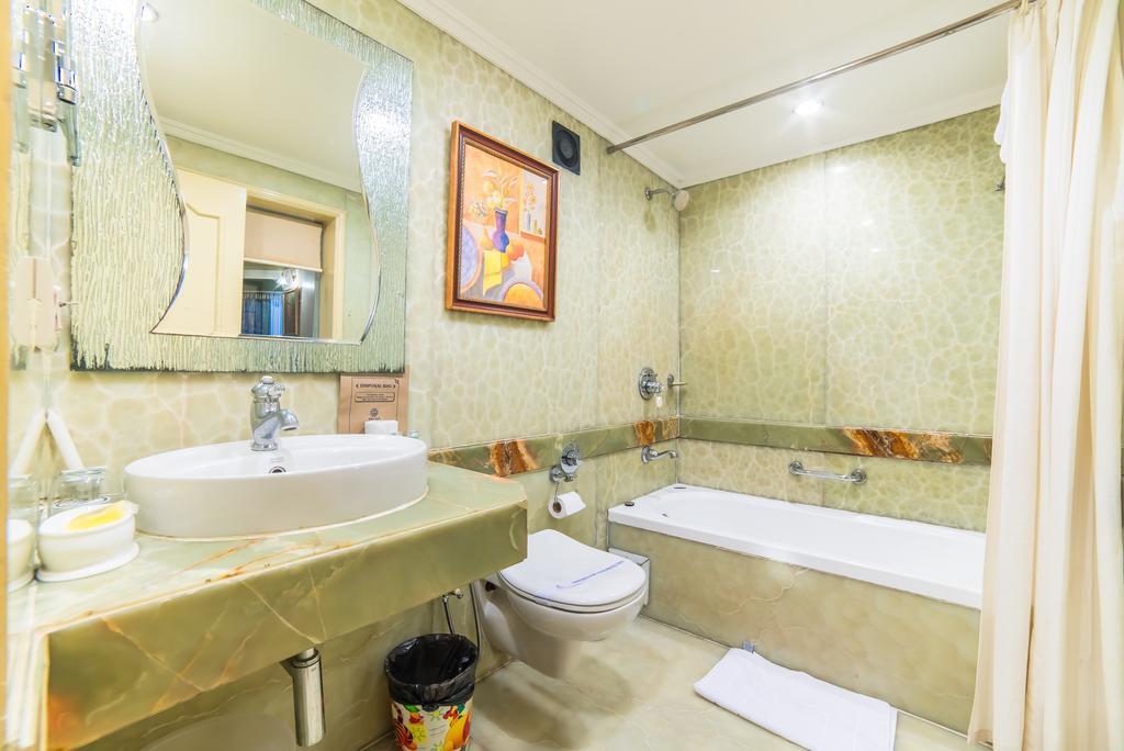 Hotel Hillock Маунт Абу Екстериор снимка