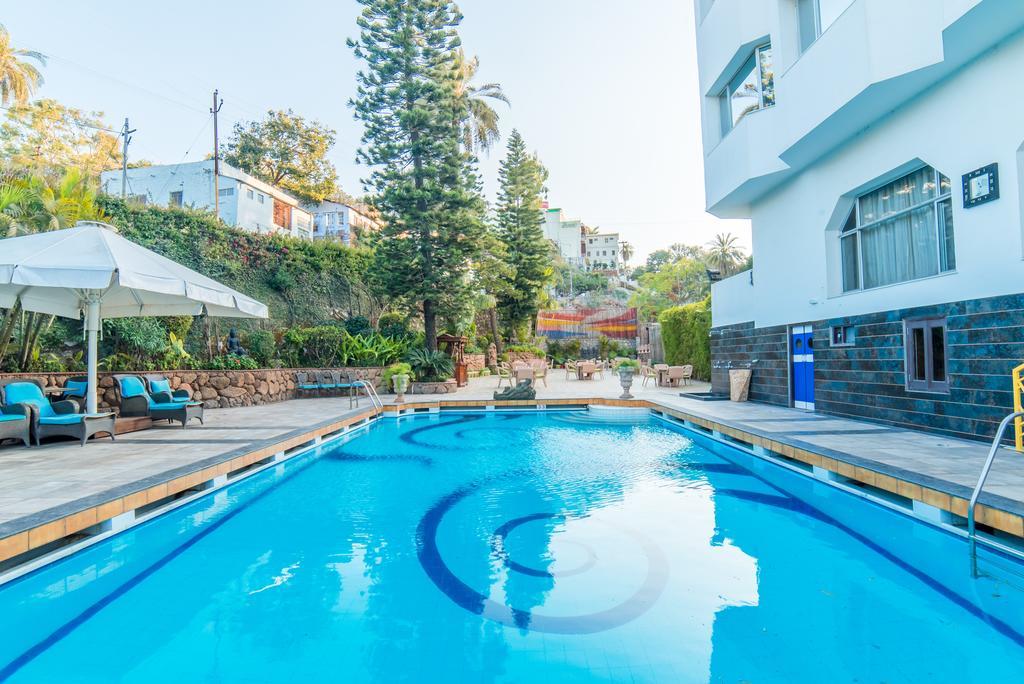 Hotel Hillock Маунт Абу Екстериор снимка