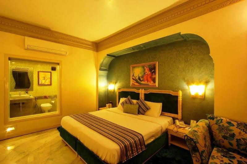 Hotel Hillock Маунт Абу Екстериор снимка